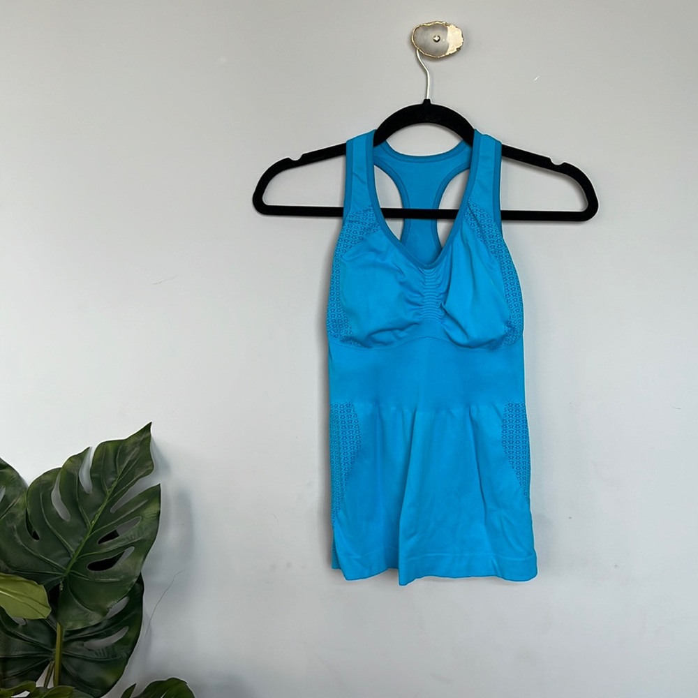 Lululemon workout tank